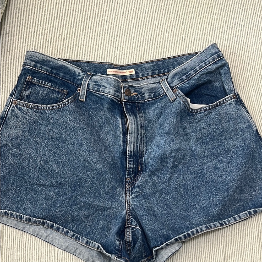 Levi's Blue Jean Shorts High-Waisted Vintage Style